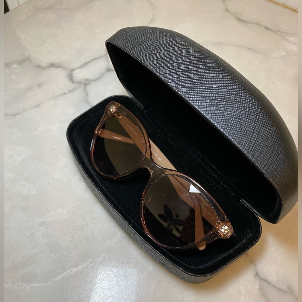 LIKE NEW Salvatore Ferragamo Sunglasses + Case | Worn Once